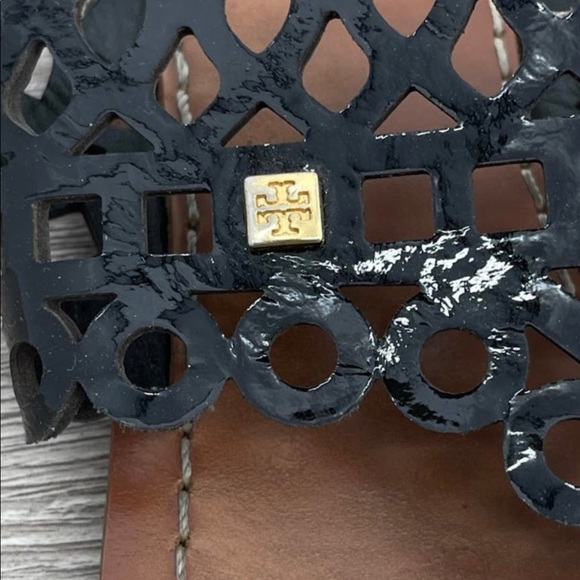 Tory Burch Davy laser cut thong sandal Black Patent Leather size 8 - Picture 8 of 9